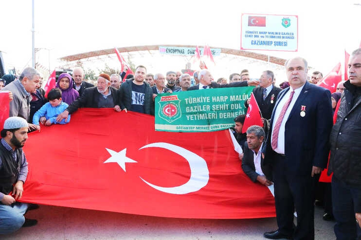 Şehit Ailelerinden Zeytin Dalı Harekatına Destek