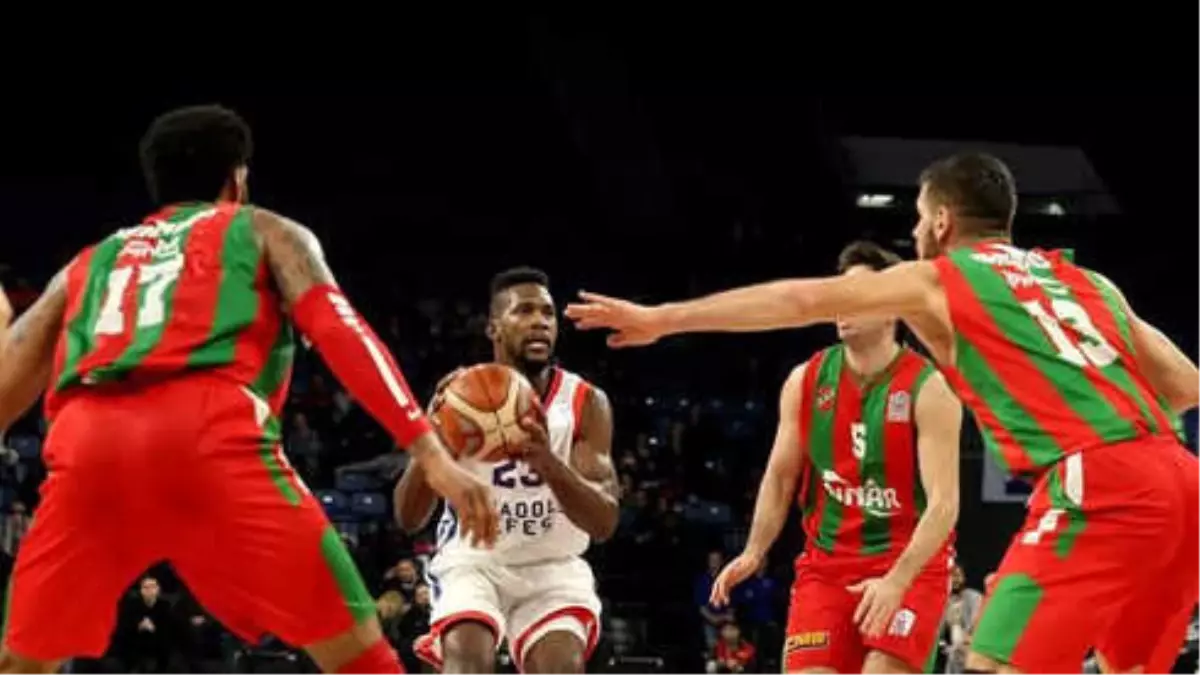 Son Bölümde Zorlanan Anadolu Efes Kazanmayı Bildi