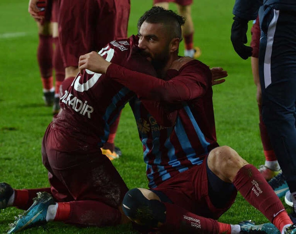 Süper Lig: Trabzonspor: 1 - Fenerbahçe: 0 (Maç Devam Ediyor)