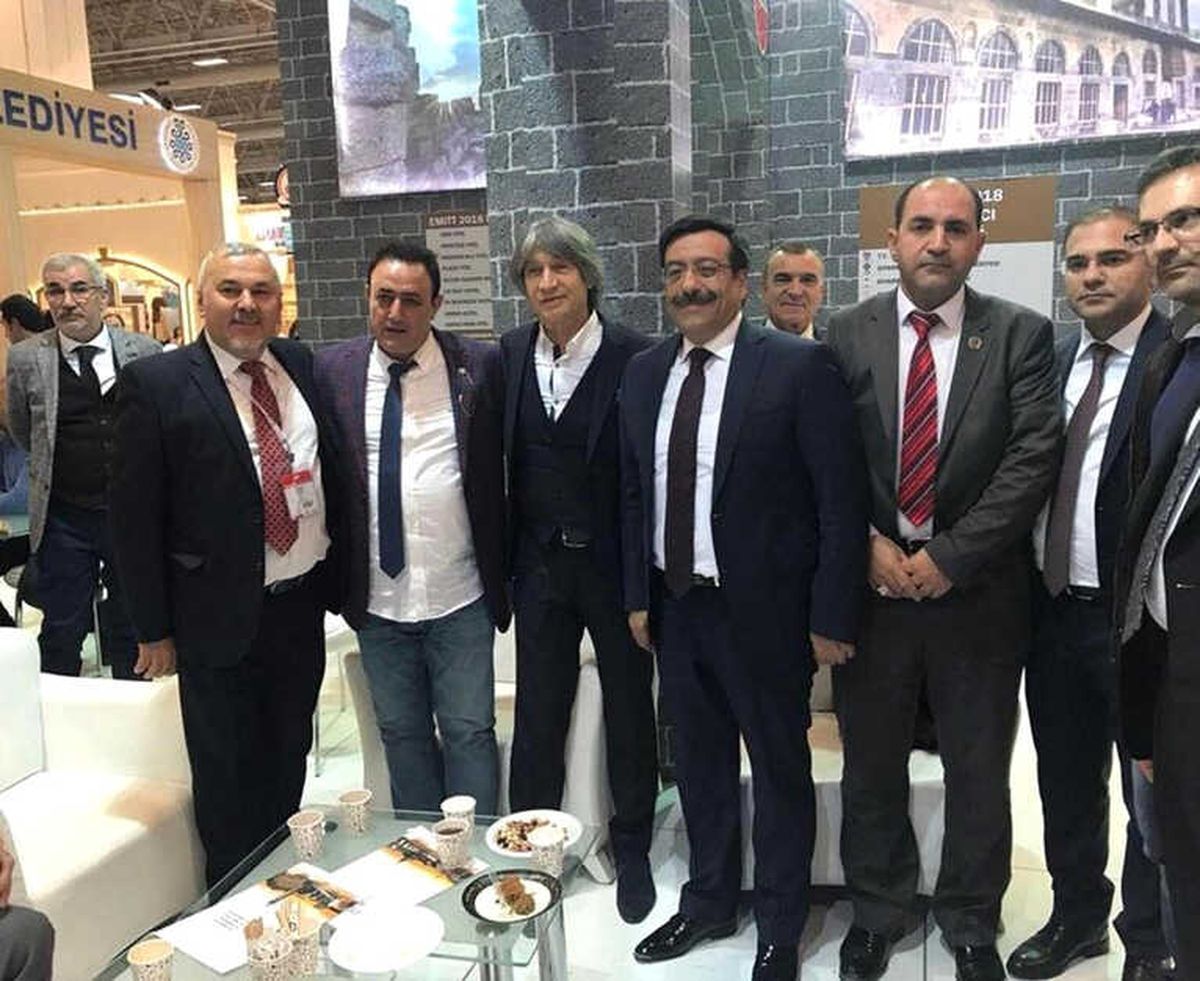 Ünlüler Sur\'da Buluşacak