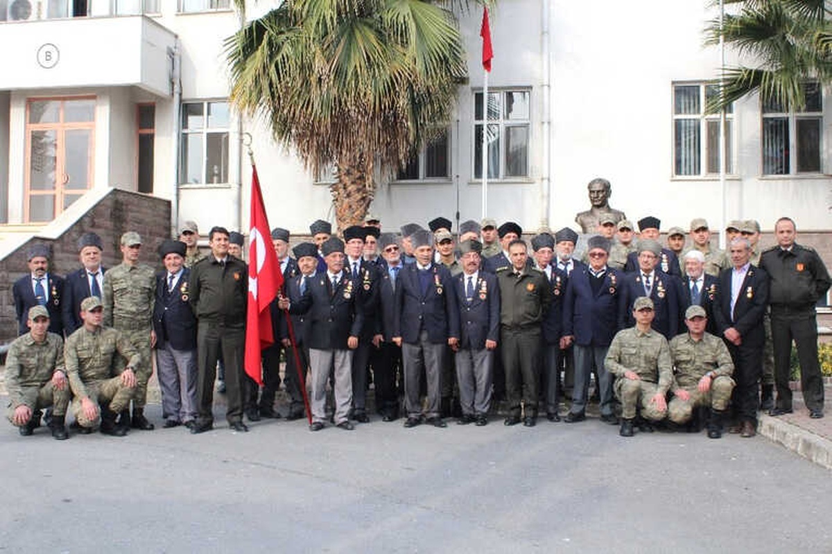 30 Gaziler, Zeytin Dalı Harekatına Katılmak Askerlik Şubesine Koştu