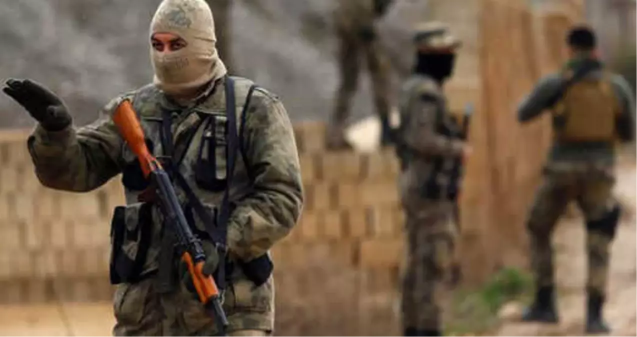 Afrin\'e İlerleyiş Sürüyor! Cinedres\'te YPG\'nin Silah Deposu Ele Geçirildi