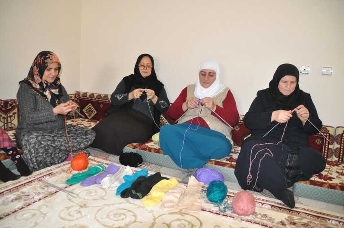 Afrin Kahramanları İçin Muşlu Kadınlardan Atkı ve Bere