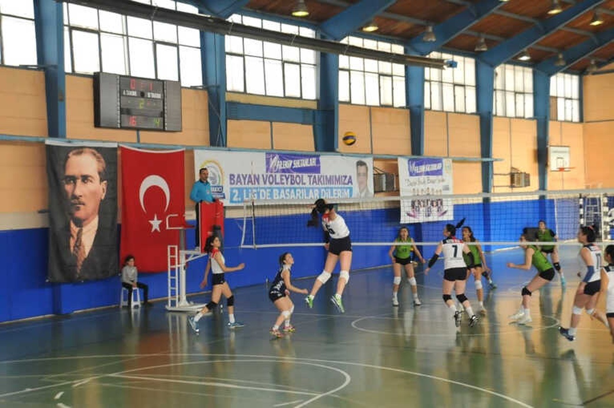 Bozüyük Belediyesi İdman Yurdu Spor : 1 Mehmet Erdem Marmara Akademi : 3