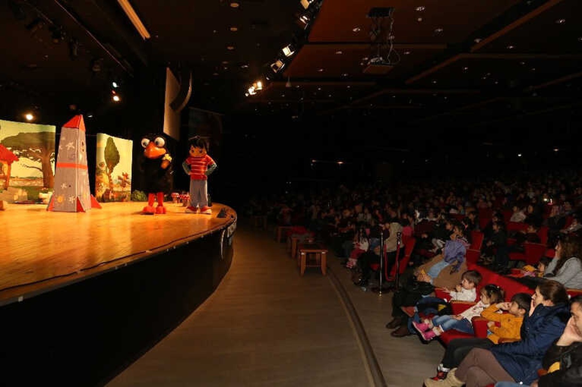 Büyükşehir\'den İki Güzel Tiyatro