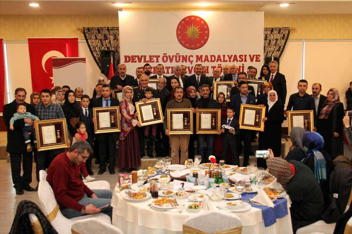 Devlet Övünç Madalyası ve Beratı Töreni