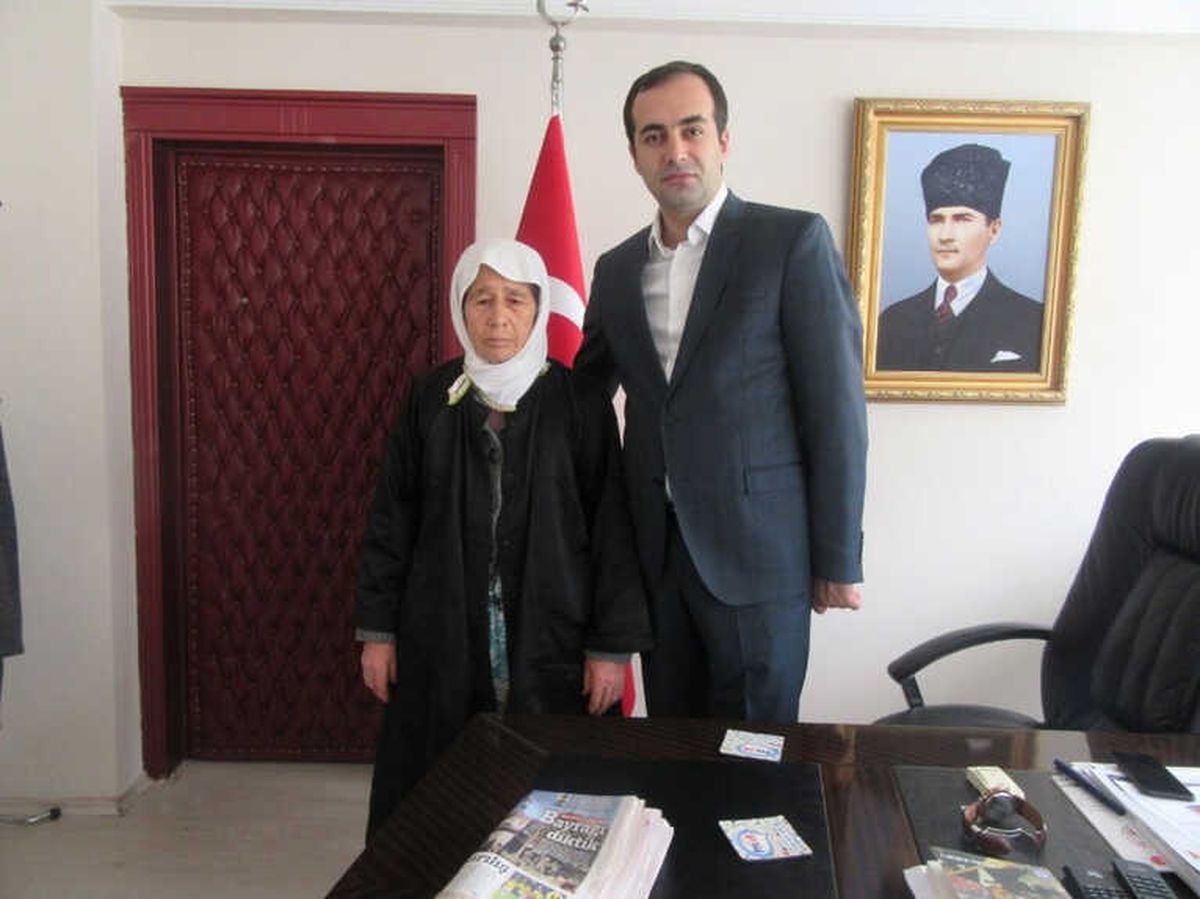 Emine Nineden Afrin\'deki Mehmetçiklere Harçlık