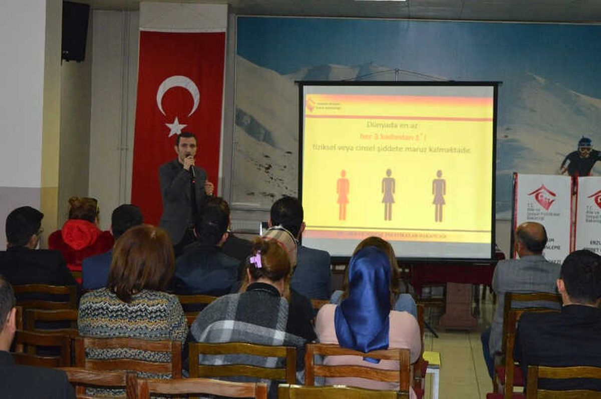 Erzurum\'da \'Kadına Yönelik Şiddetle Mücadele\' Semineri