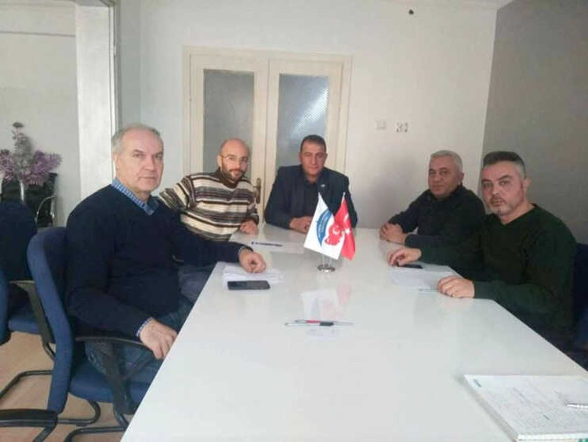 Gönüllü Asker Olmak İçin İmza Kampanyası Başlattılar