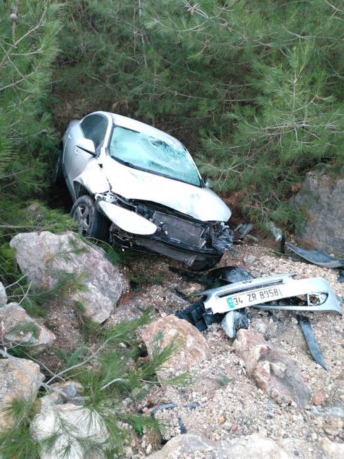 Gülümbe Rampalarında Şarampole Yuvarlanan Otomobilden Sürücü Yara Almadan Kurtuldu