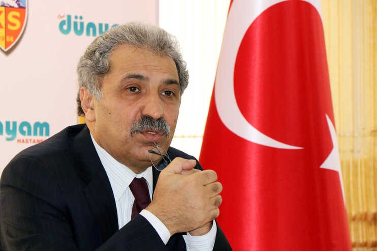 Kayserispor\'dan Fikret Orman\'a Tam Destek