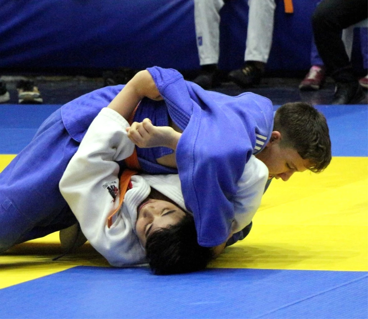 Manisa\'da Anadolu Yıldızlar Ligi Judo İl Seçmeleri Yapıldı