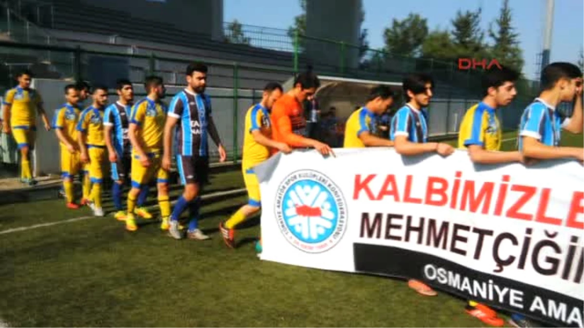 Osmaniye Amatör Futbolculardan \'Zeytin Dalı Harekatı\'na Pankartlı Destek