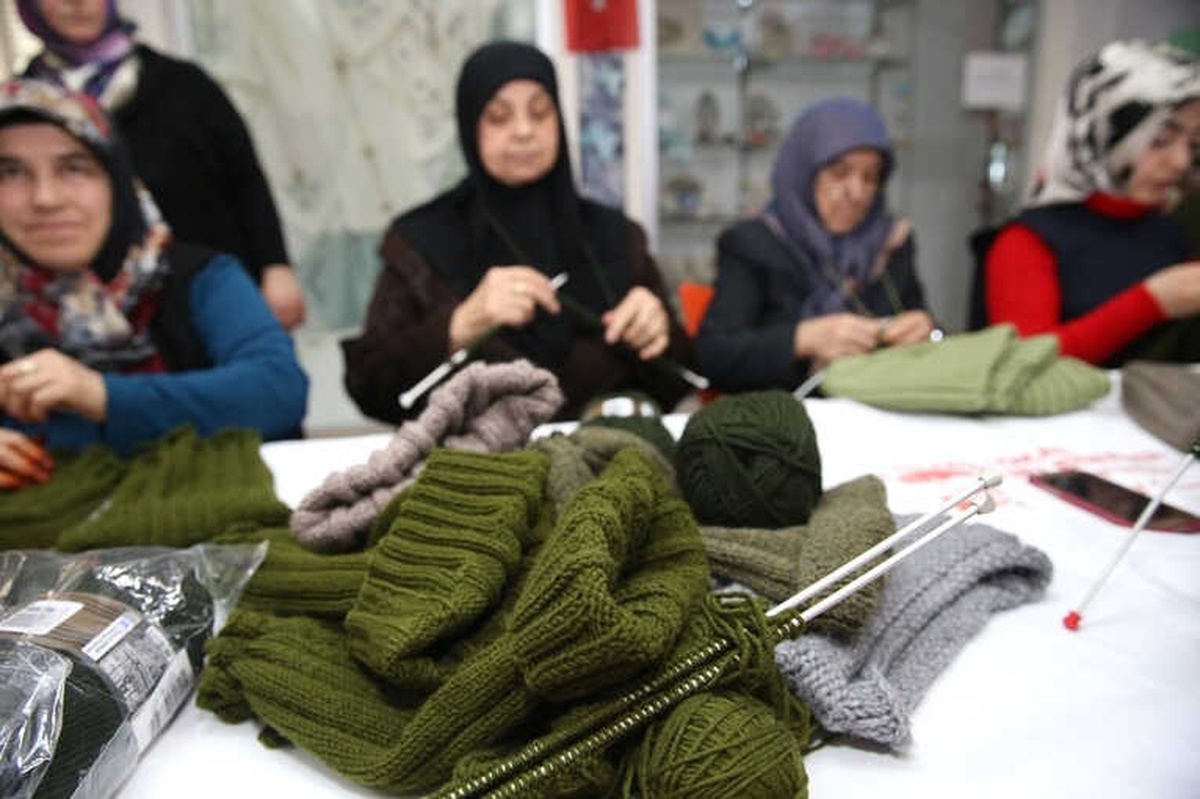 Tokatlı Kadınlardan Mehmetçiğe Anne İşi Örgü