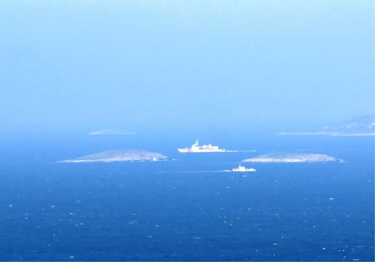 Türk Askerinin Kardak\'taki Bekleyişi Sürüyor