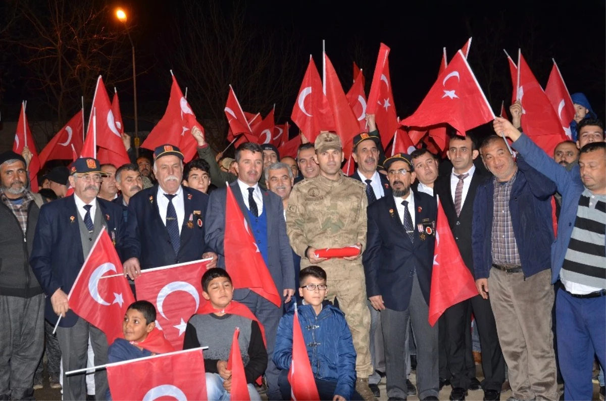 Türkoğlu İlçesinde Afrin Harekatına Destek Yürüyüşü