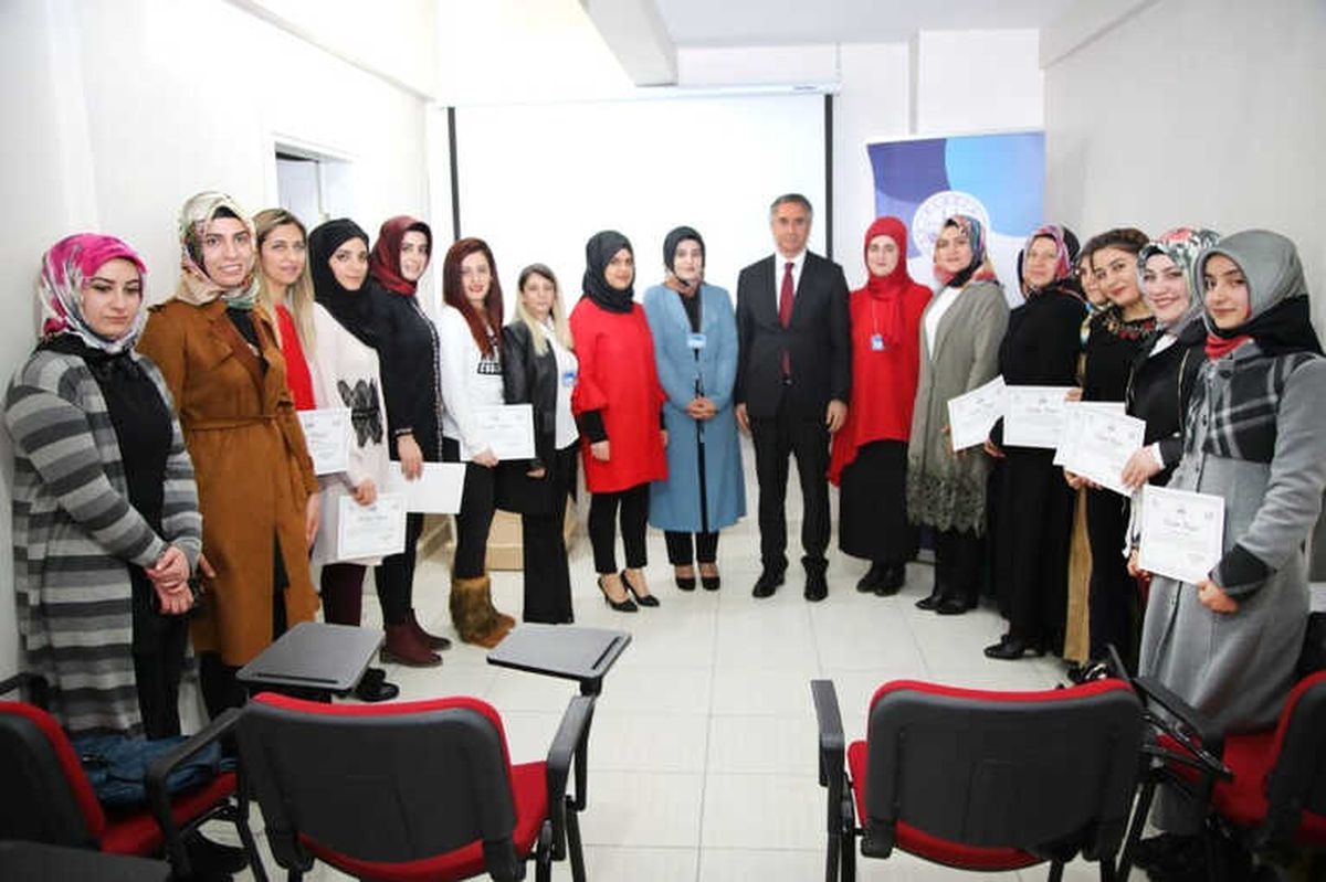 Adem\'de Eğitim Seminerleri Devam Ediyor