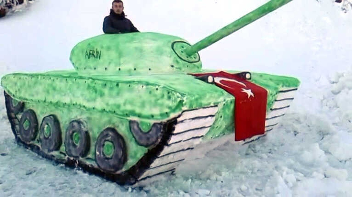 Afrin Operasyonu\'na Destek İçin Kardan Tank Yaptılar