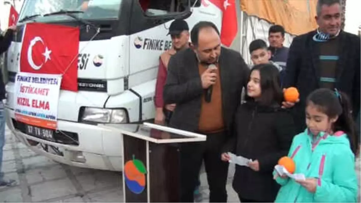 Antalya\'dan Afrin\'deki Mehmetçiklere 1 Kamyon Portakal