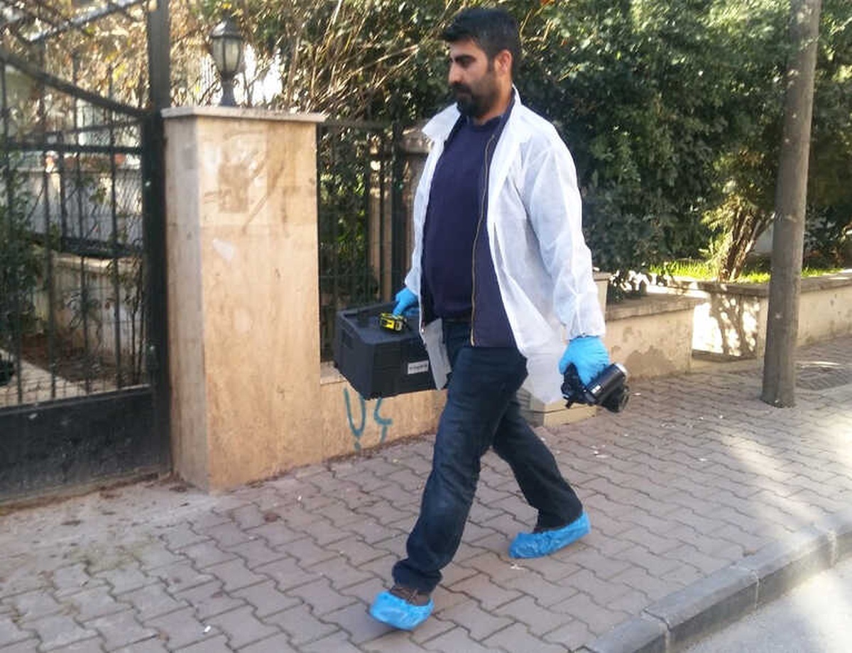 Ayrı Yaşadığı Karısını Öldürerek İntihar Etti