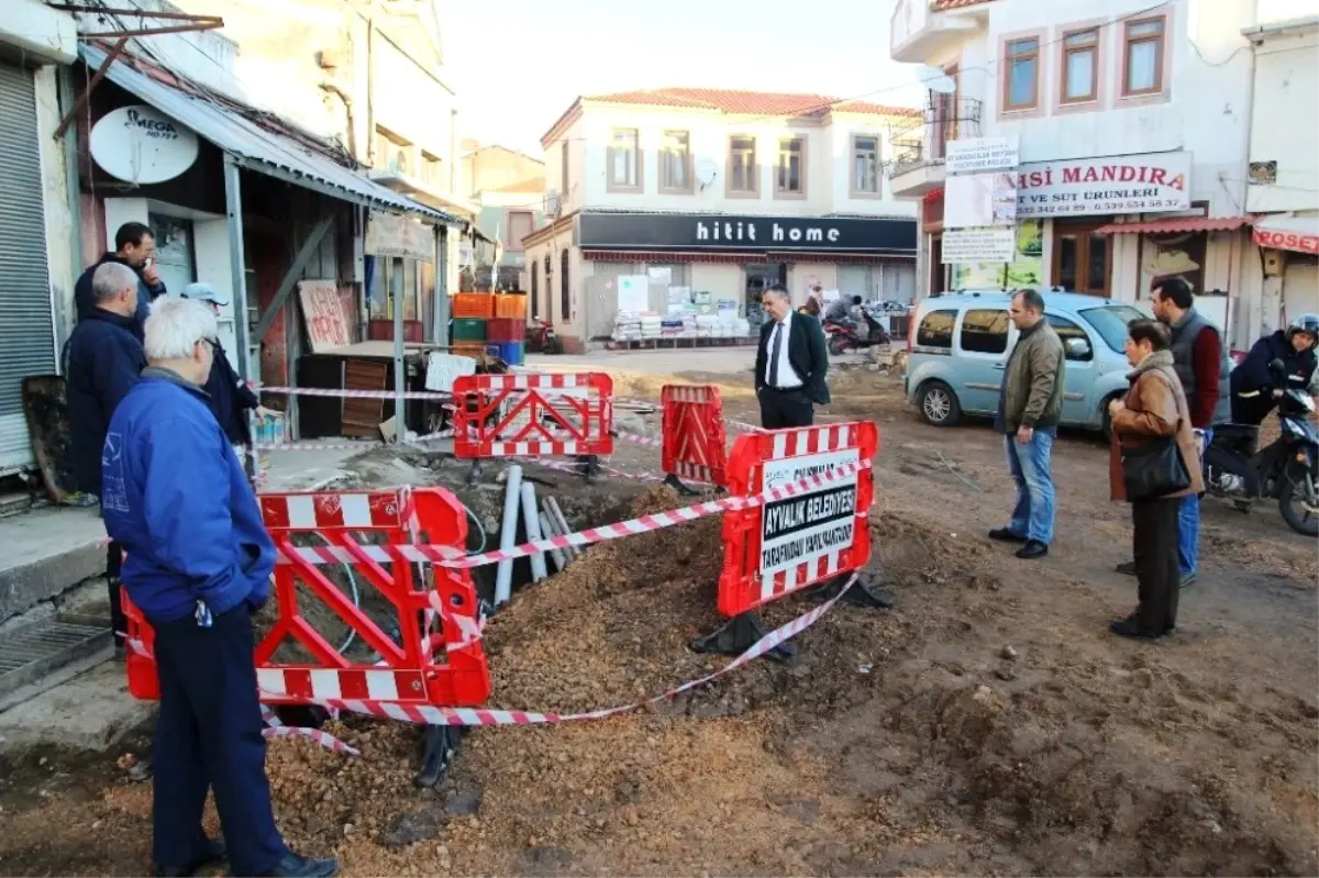 Ayvalık\'ta \'At Arabacılar Meydanı\' Yeniden Düzenleniyor