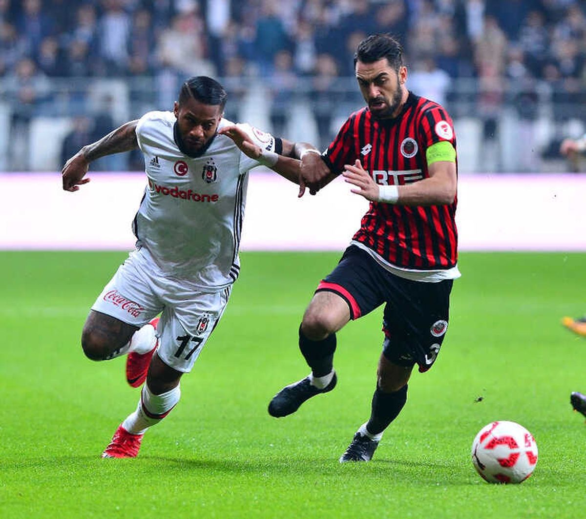 Beşiktaş İlk Yarıda Önde