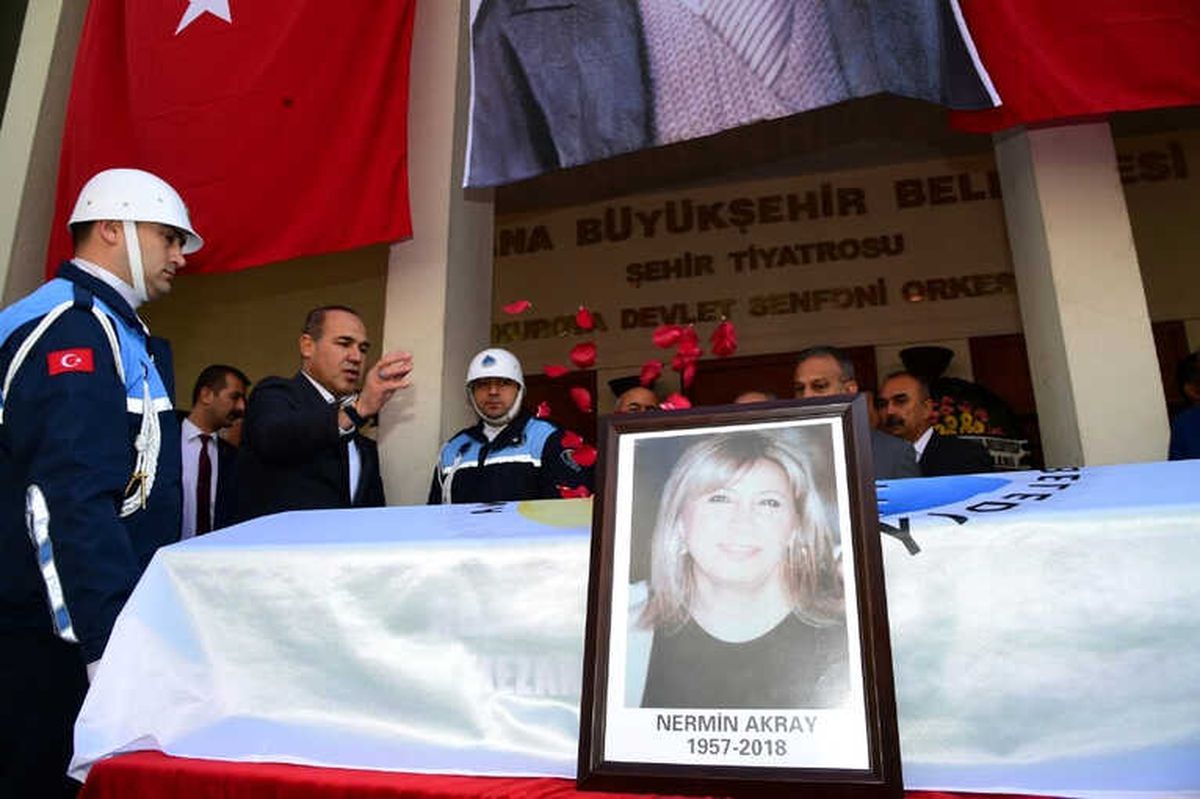 Büyükşehir Belediyesi \'Nermin Ablası\'na Veda Etti