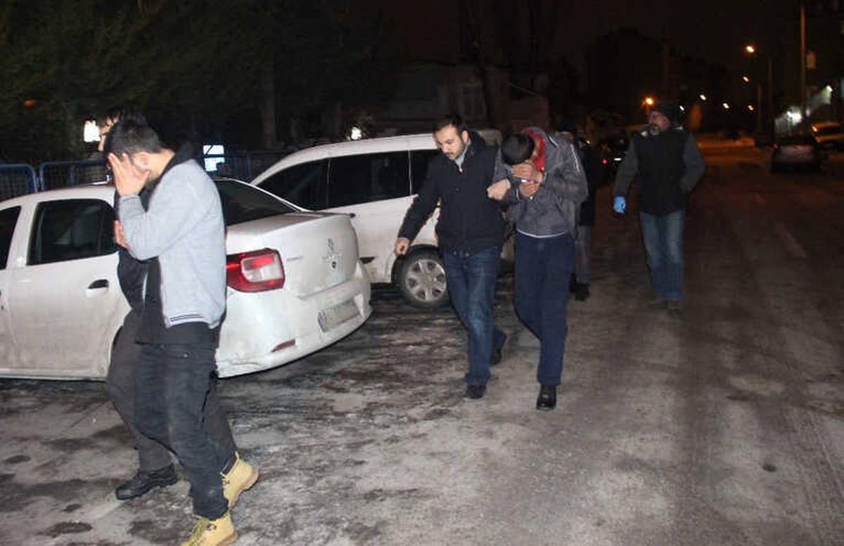 Çaldıkları Otomobil ile Hırsızlık Yapamadan Yakalandılar