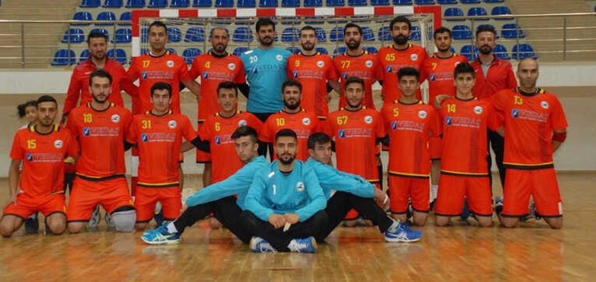 Erek Beş Yıldız Hentbol Takımı Liderliğini Sürdürüyor