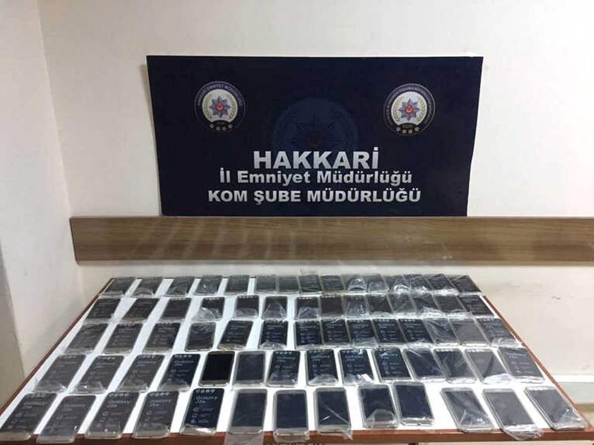 Hakkari Kaçak Malzeme Ele Geçirildi