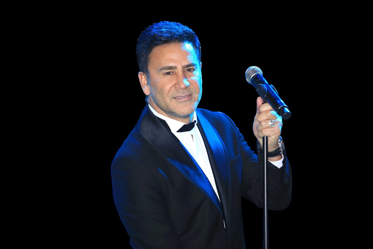 İzzet Yıldızhan Kıbrıs\'ta Sevenleriyle Buluşacak