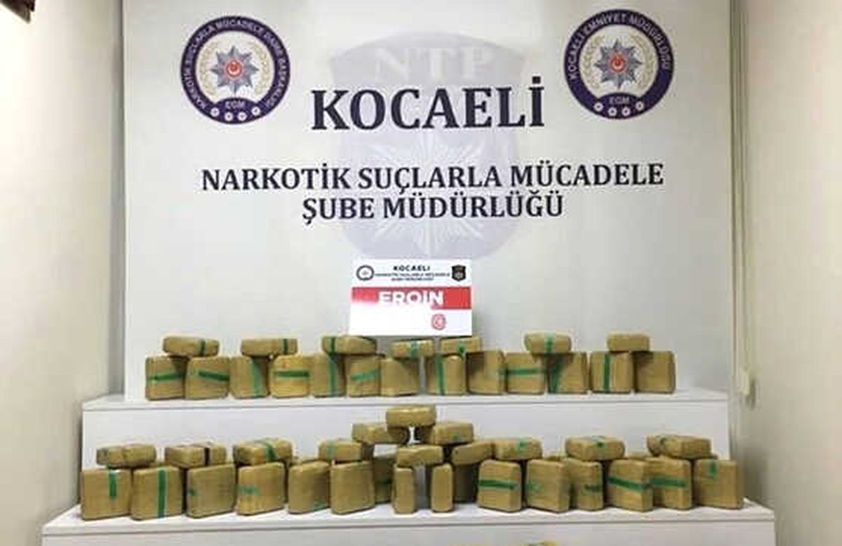 Kamyonda Kilolarca Uyuşturucu Ele Geçirildi