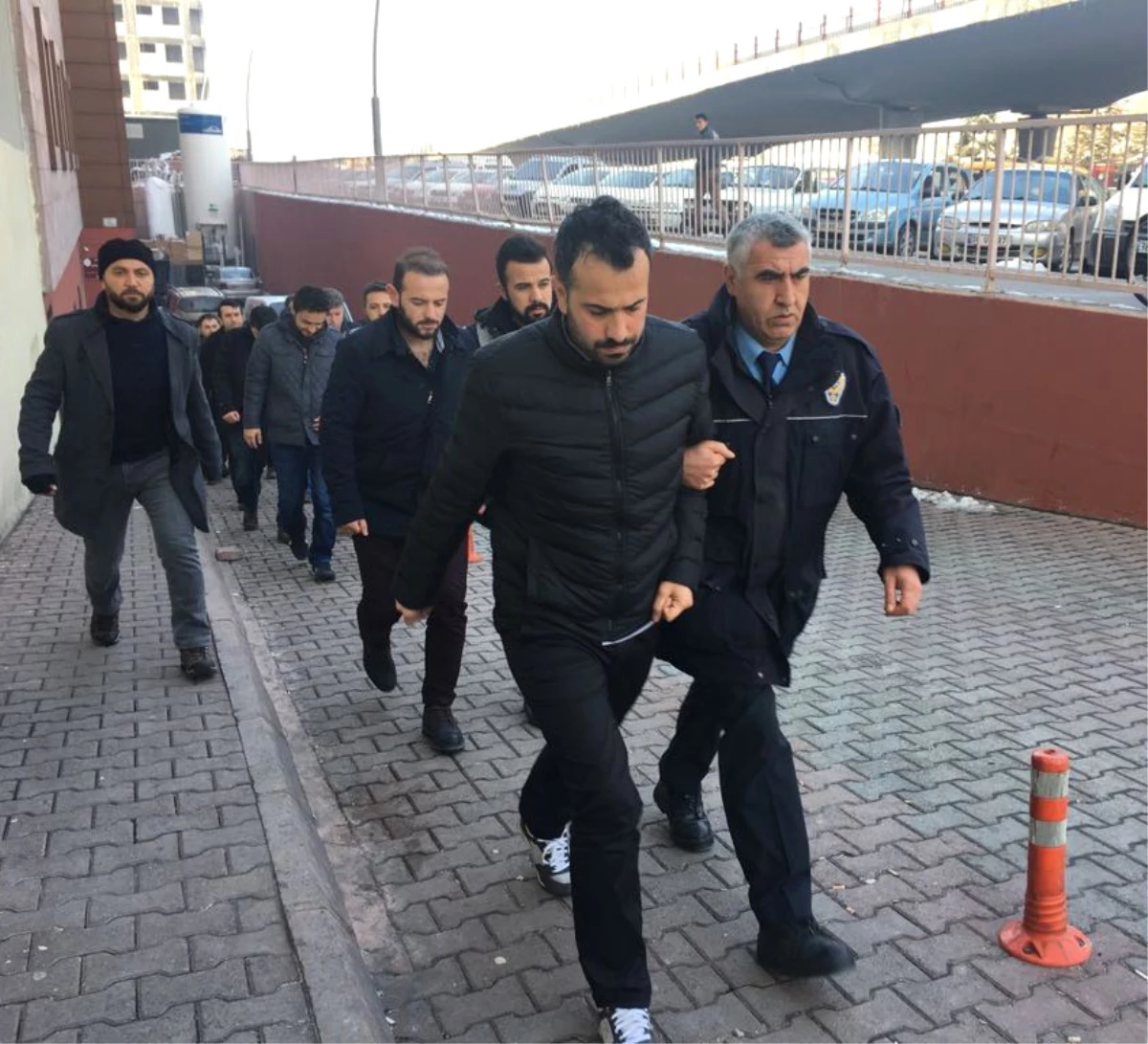 Kayseri\'de Bylock\'tan Gözaltına Alınan 8 Kişi Daha Adliyeye Sevk Edildi