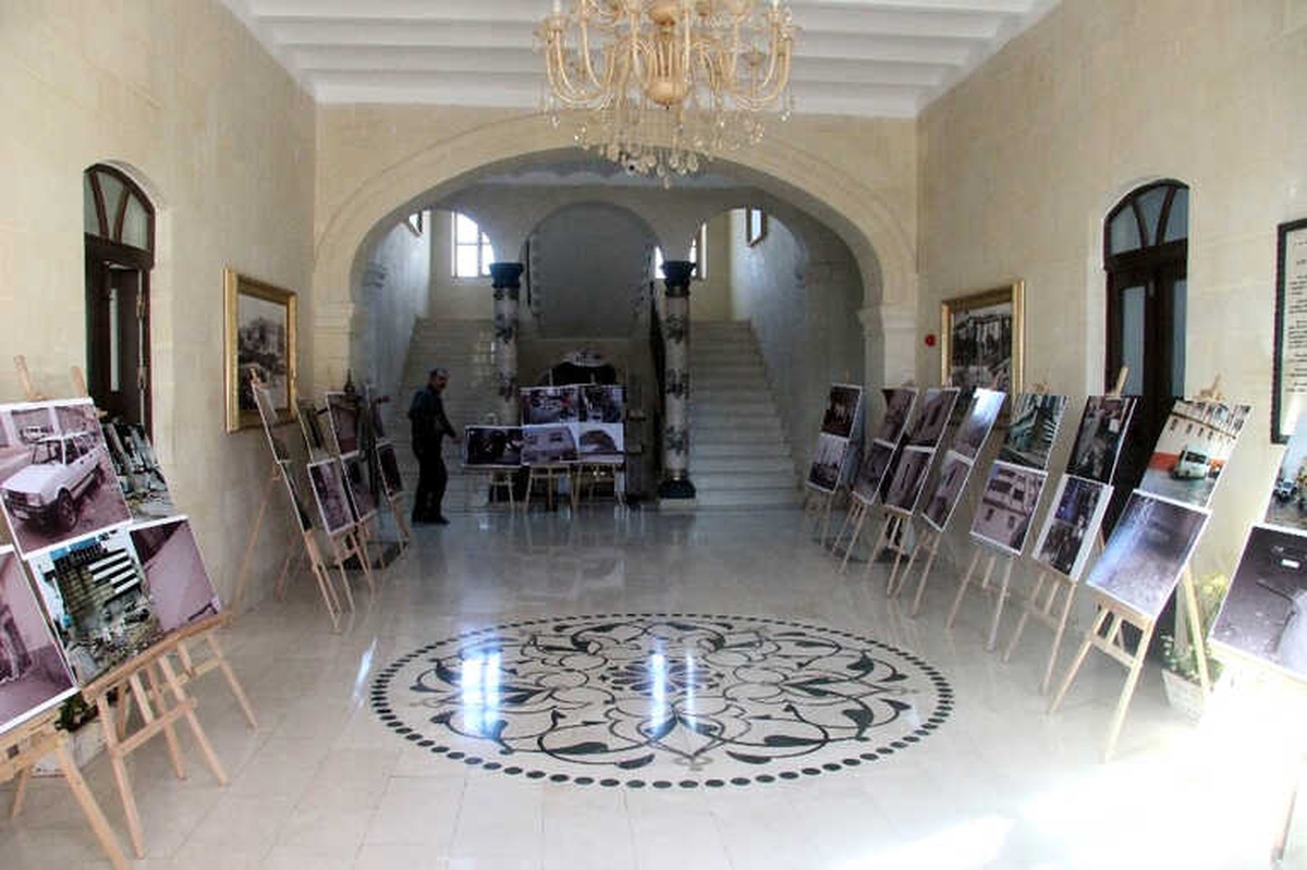 Kilis Valiliğinin Tarihi Sütunları Zeytin Dalı Motifleriyle Süslendi