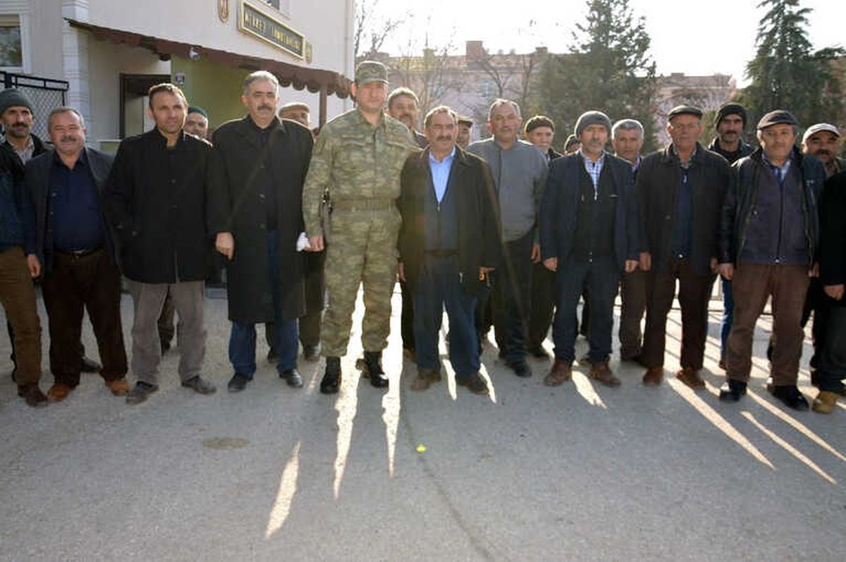 Köylüler Askerlik İçin Başvurdu