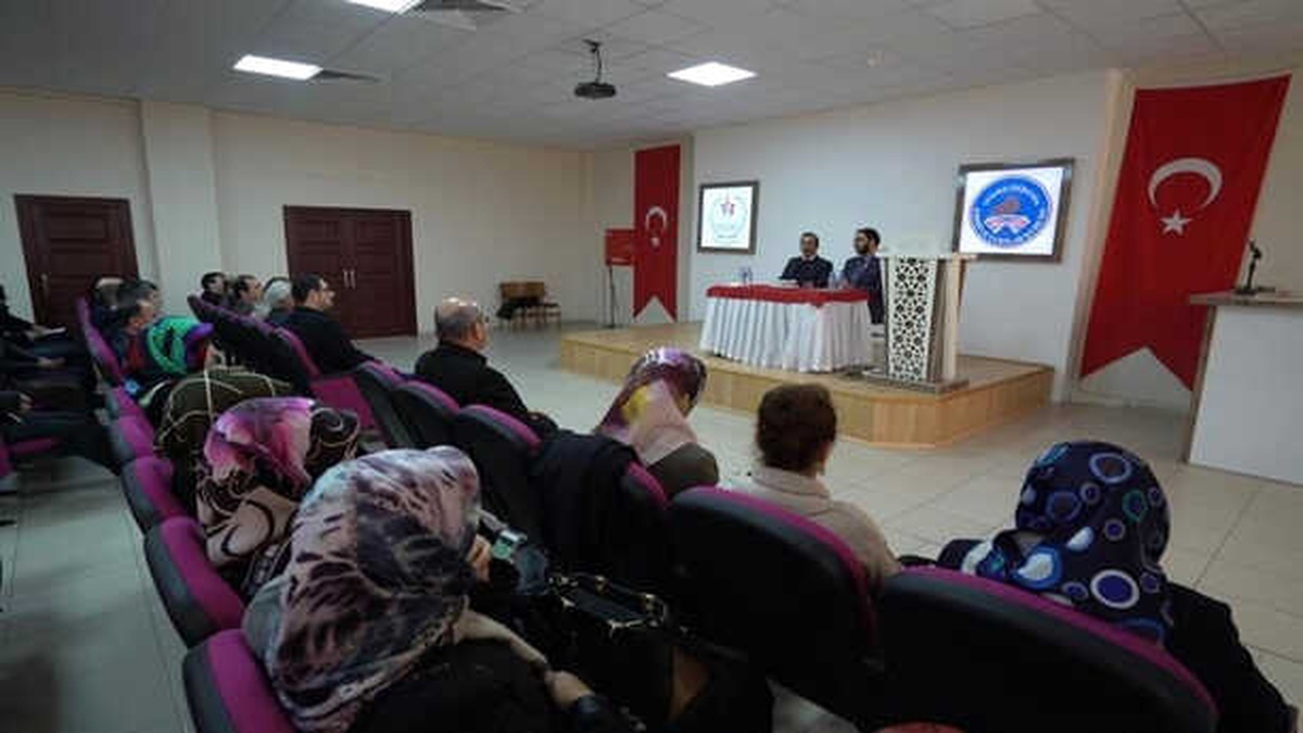 Kyk\'da Gençlik Hizmetleri İstişare Toplantısı Yapıldı