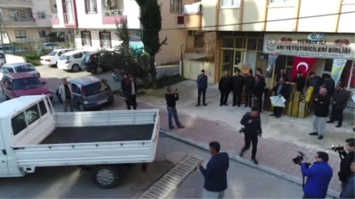 Mersinli Arıcılardan Afrin\'deki Mehmetçiğe Bal Desteği