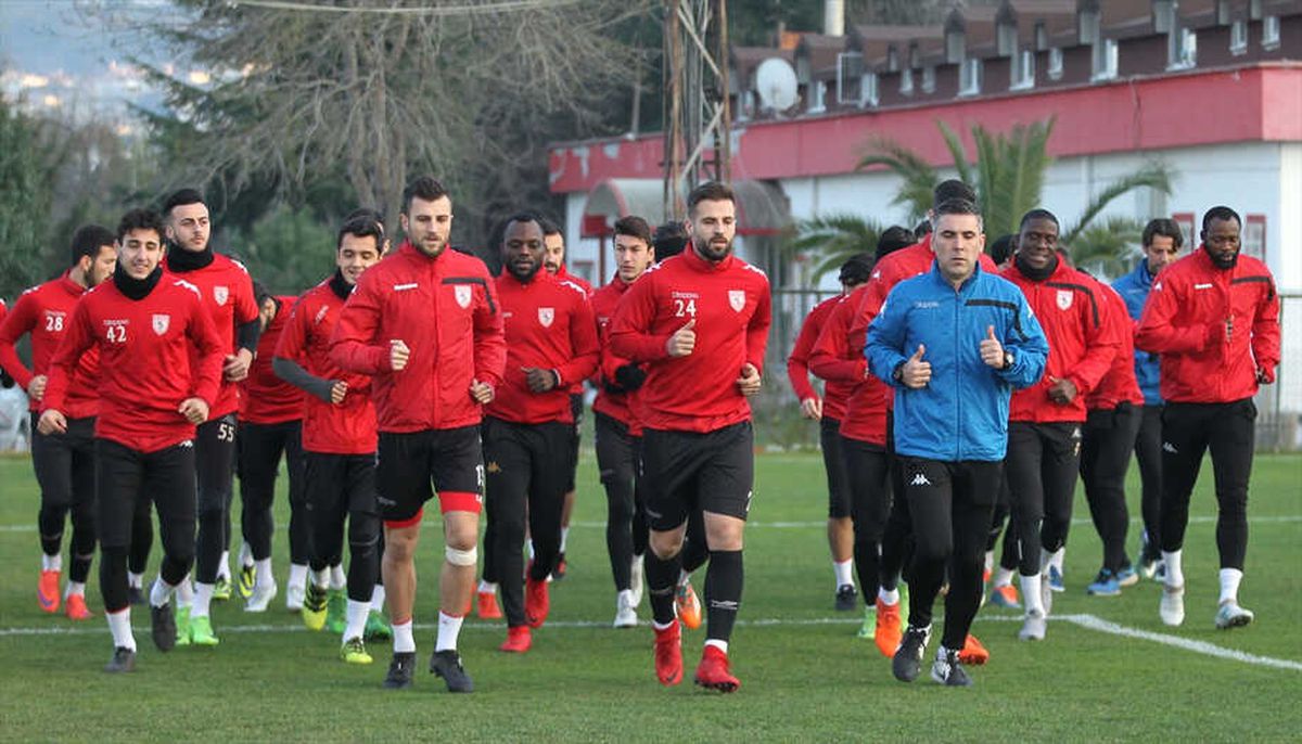 Mevcut Takımla Yolumuza Devam Edeceğiz"
