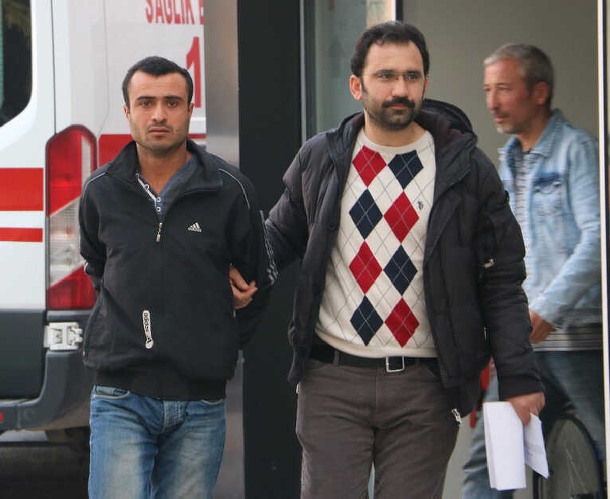 Suç Makinesi İki Hırsız Yakayı Ele Verdi