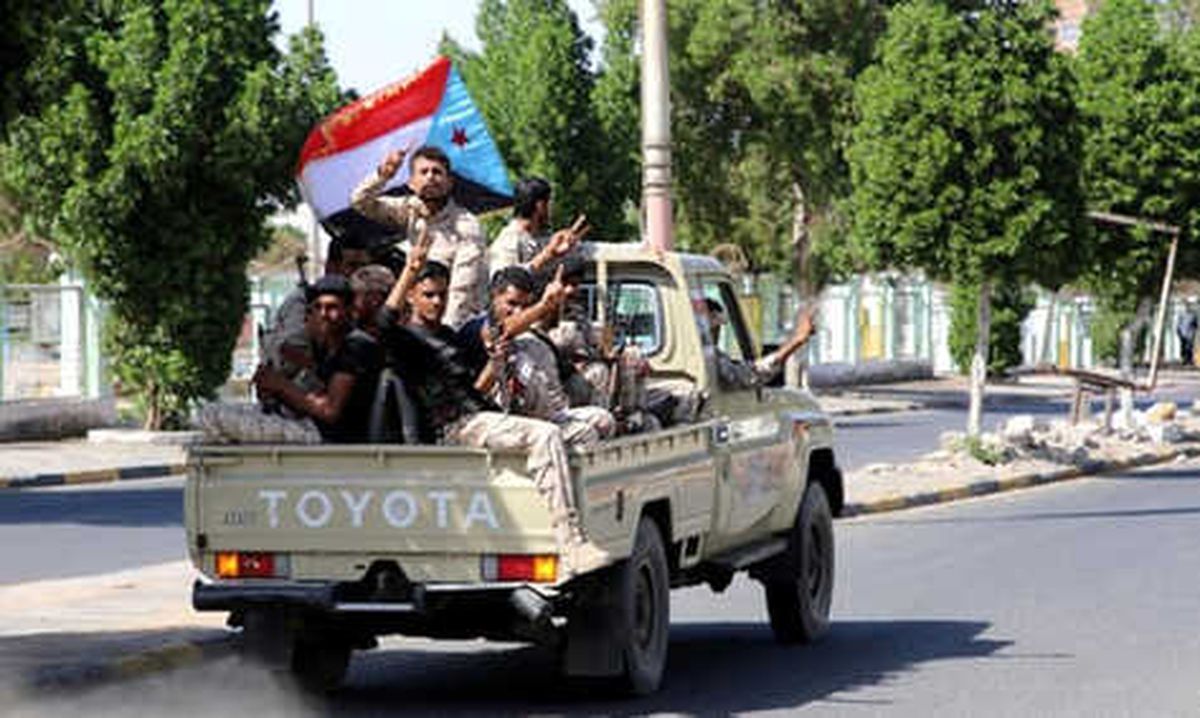 Yemen\'de Ayrılıkçılar, Aden\'de Karargahı Ele Geçirdi