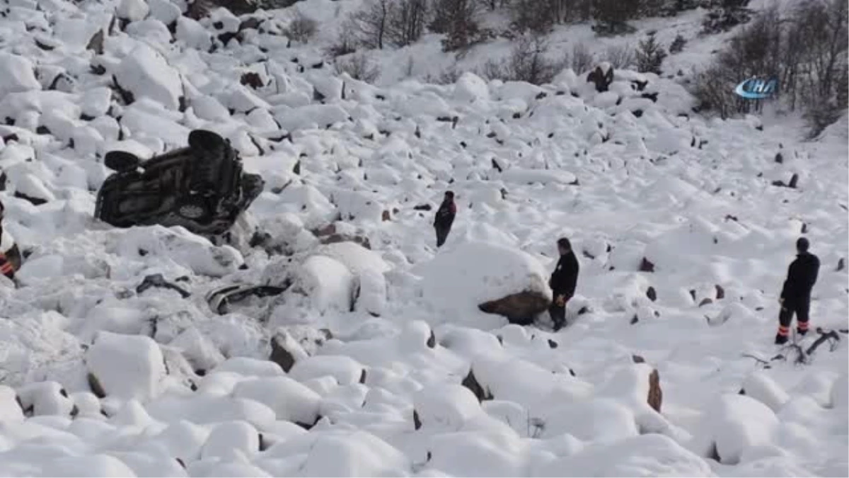 Zigana Dağı\'nda Kamyonet Uçuruma Yuvarlandı: 1 Yaralı