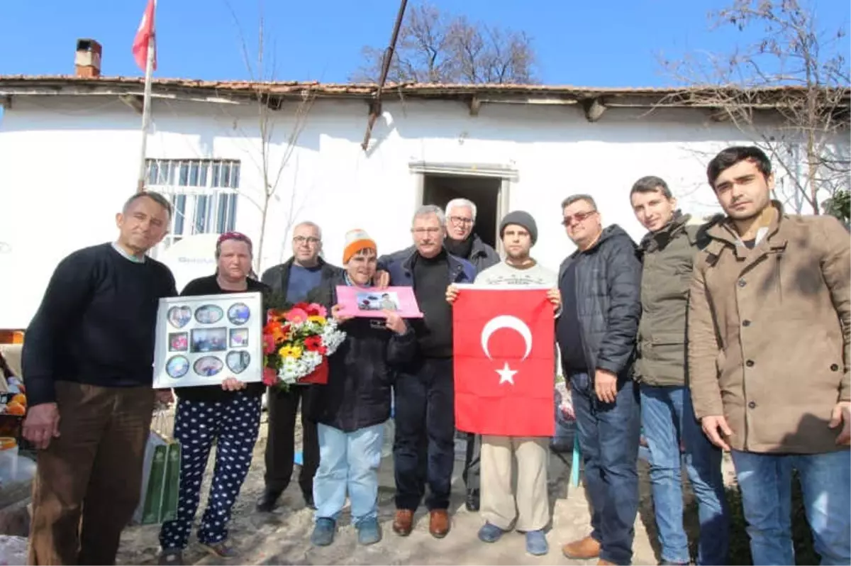 Afrin\'den Gönderilen Selamı Başkan Yaralı Ulaştırdı