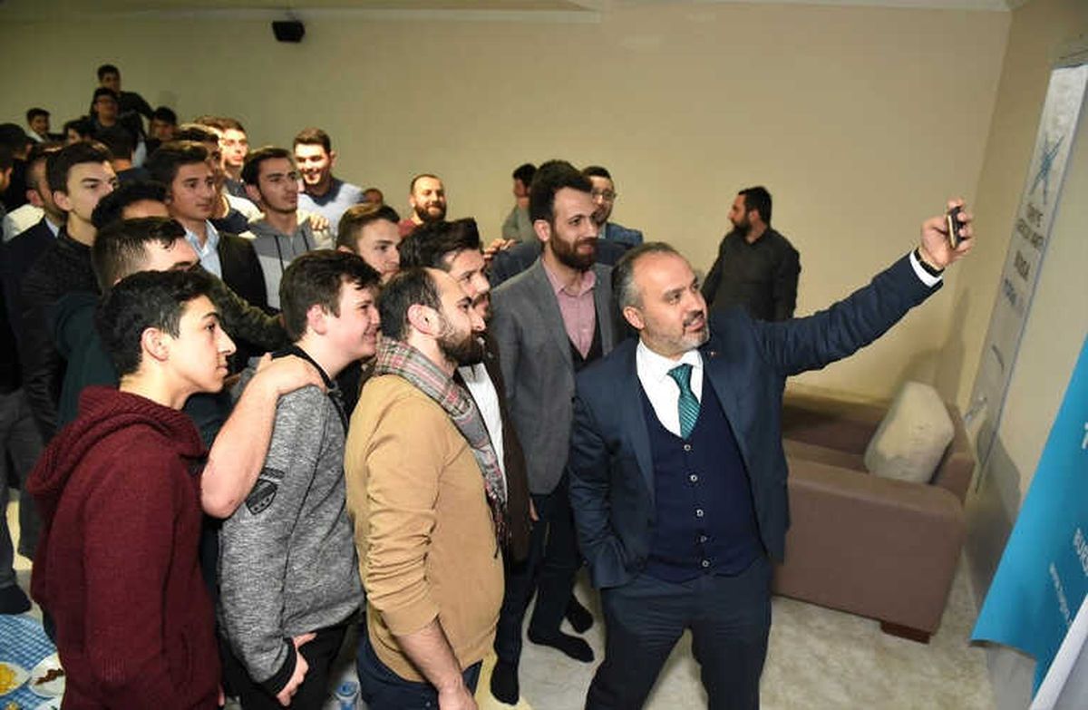 Aktaş\'tan Gençlere Tavsiyeler