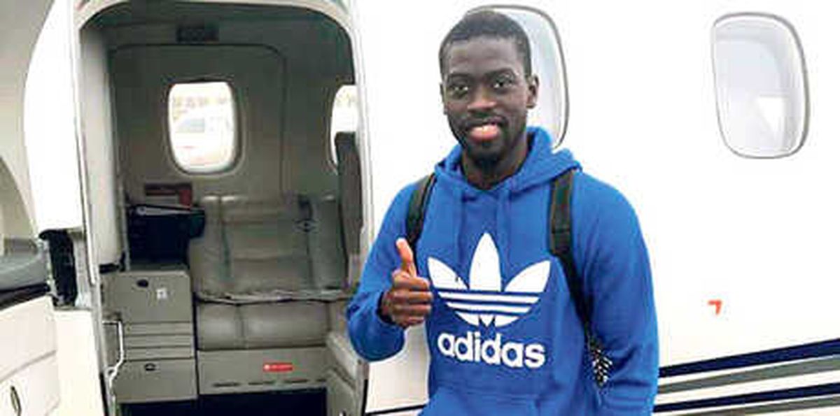 Badou Ndiaye, Ada\'ya Ayak Bastı
