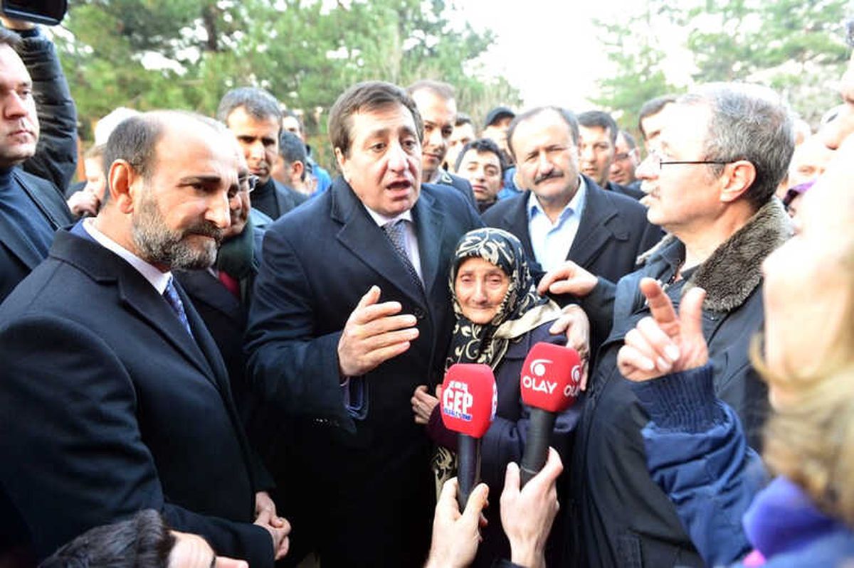 Belediyeden Heyelanzedelere Kira Yardımı