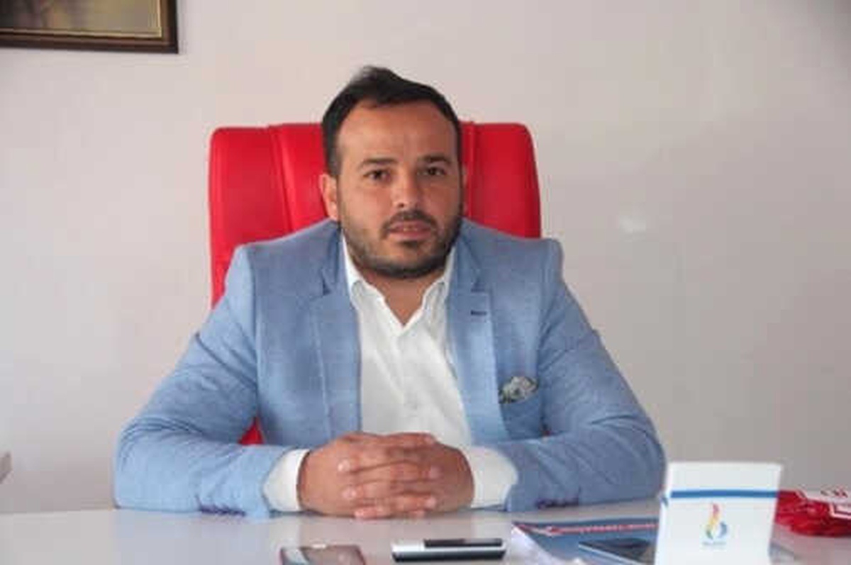 Bilecikspor\'dan Bilecik Valisi Tahir Büyükakın\'a Teşekkür