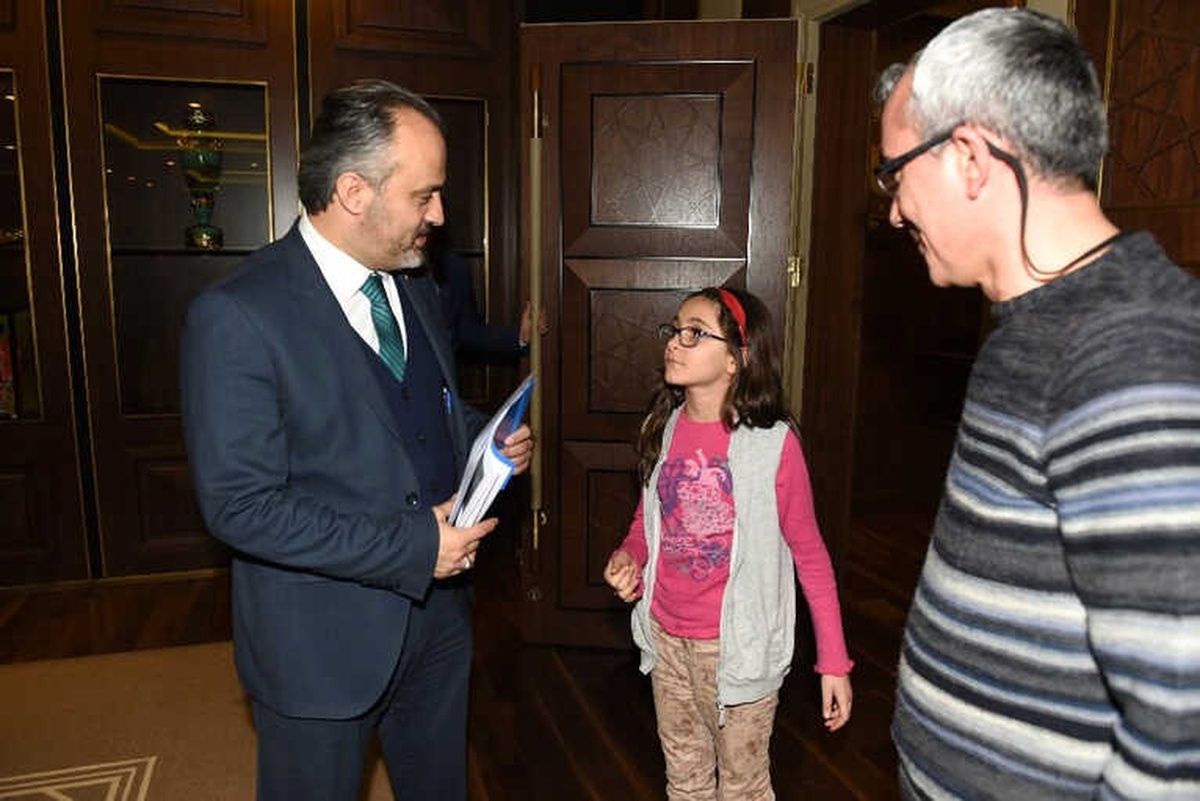 Büyükşehir Personeline \'Çek Paylaş\' Ödülü