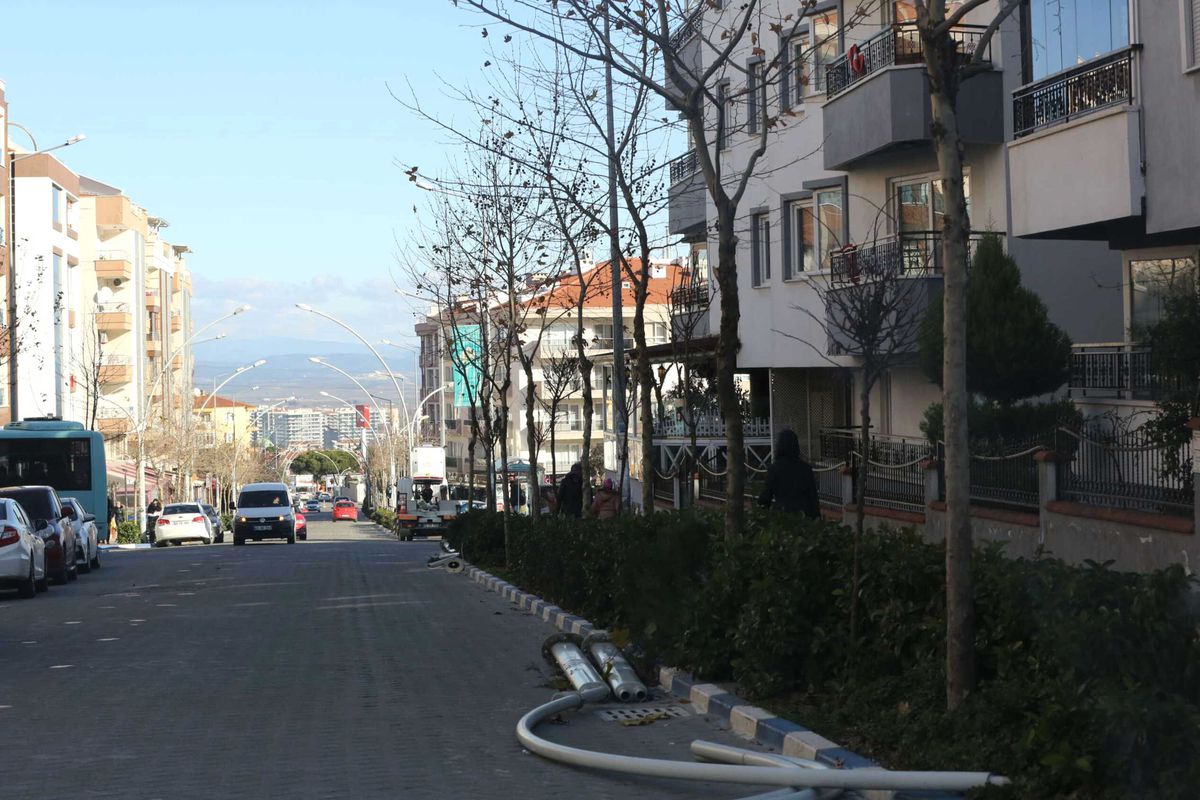"Cemal Ergün Caddesi\'ni Büyükşehir\'e Verin"
