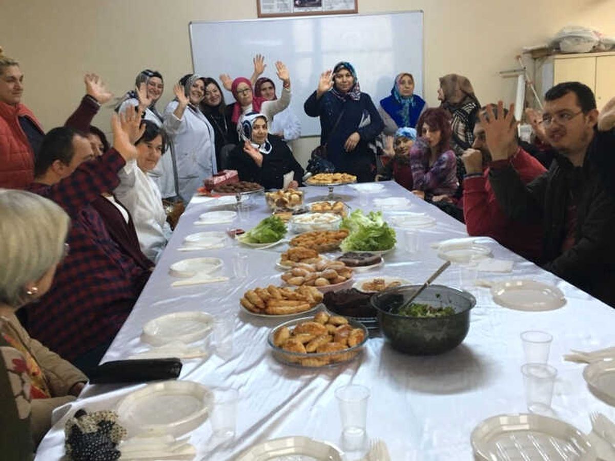 Engelliler Derneğinden Darıca Ko-Mek\'e Ziyaret