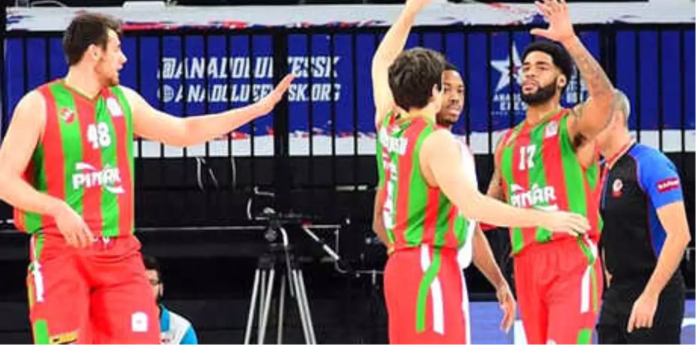 Enisey: 74 - Pınar Karşıyaka: 81